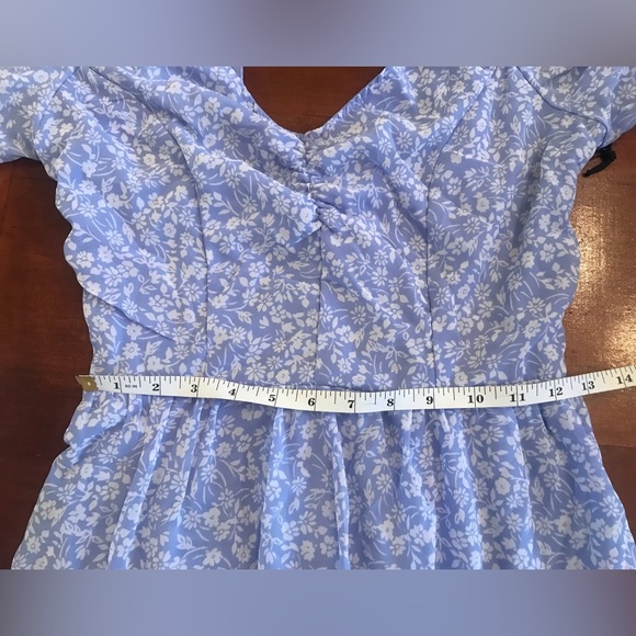 NWT Sincerely Jules Floral Tiered Midi Dress Blue Medium - Picture 9 of 10